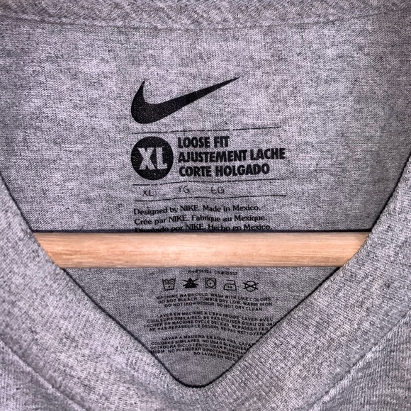 Nike New York Oversized Graphic Tee - Picture 3 of 4